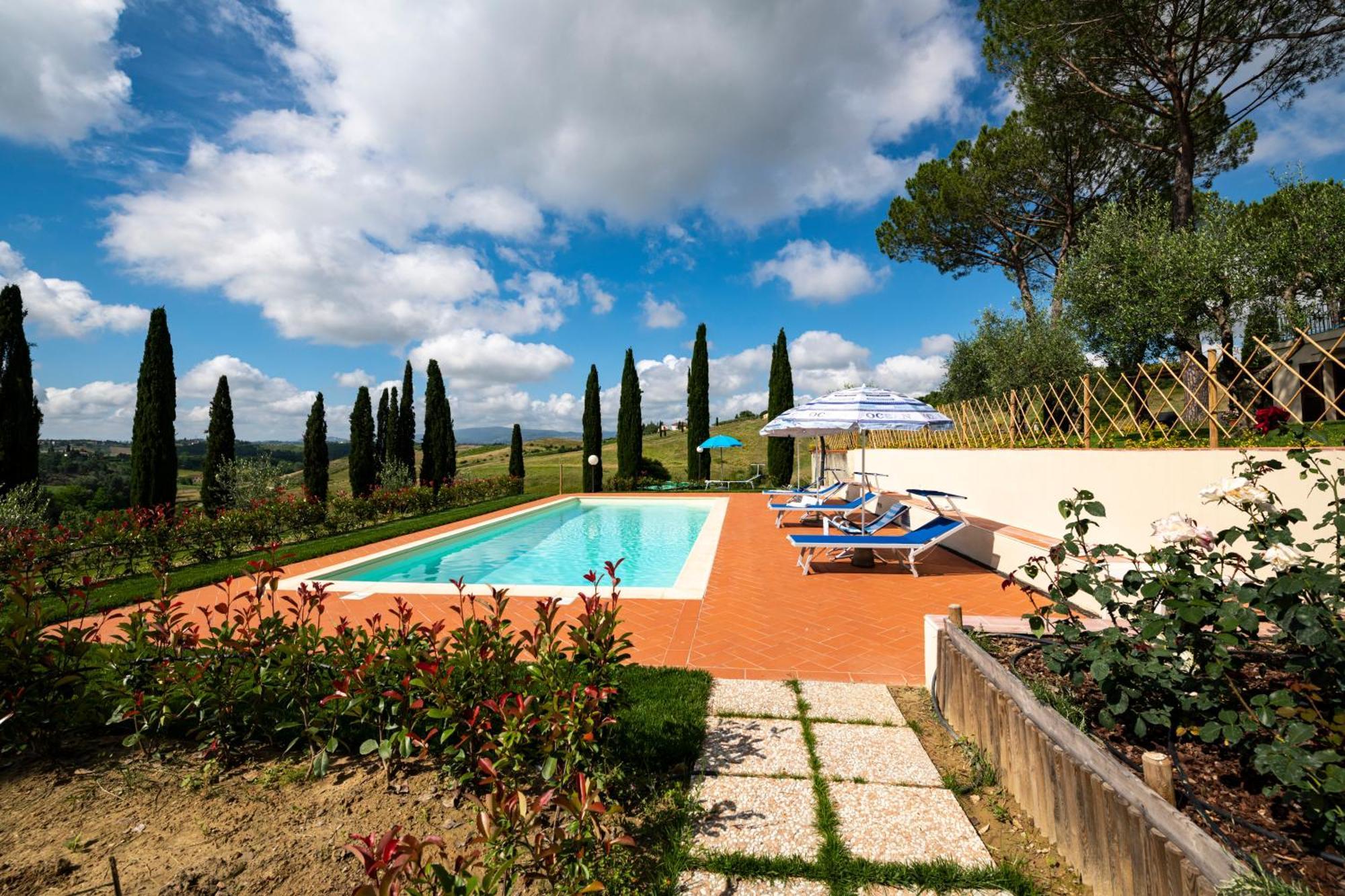 Il Pucchio Apartment Certaldo Luaran gambar
