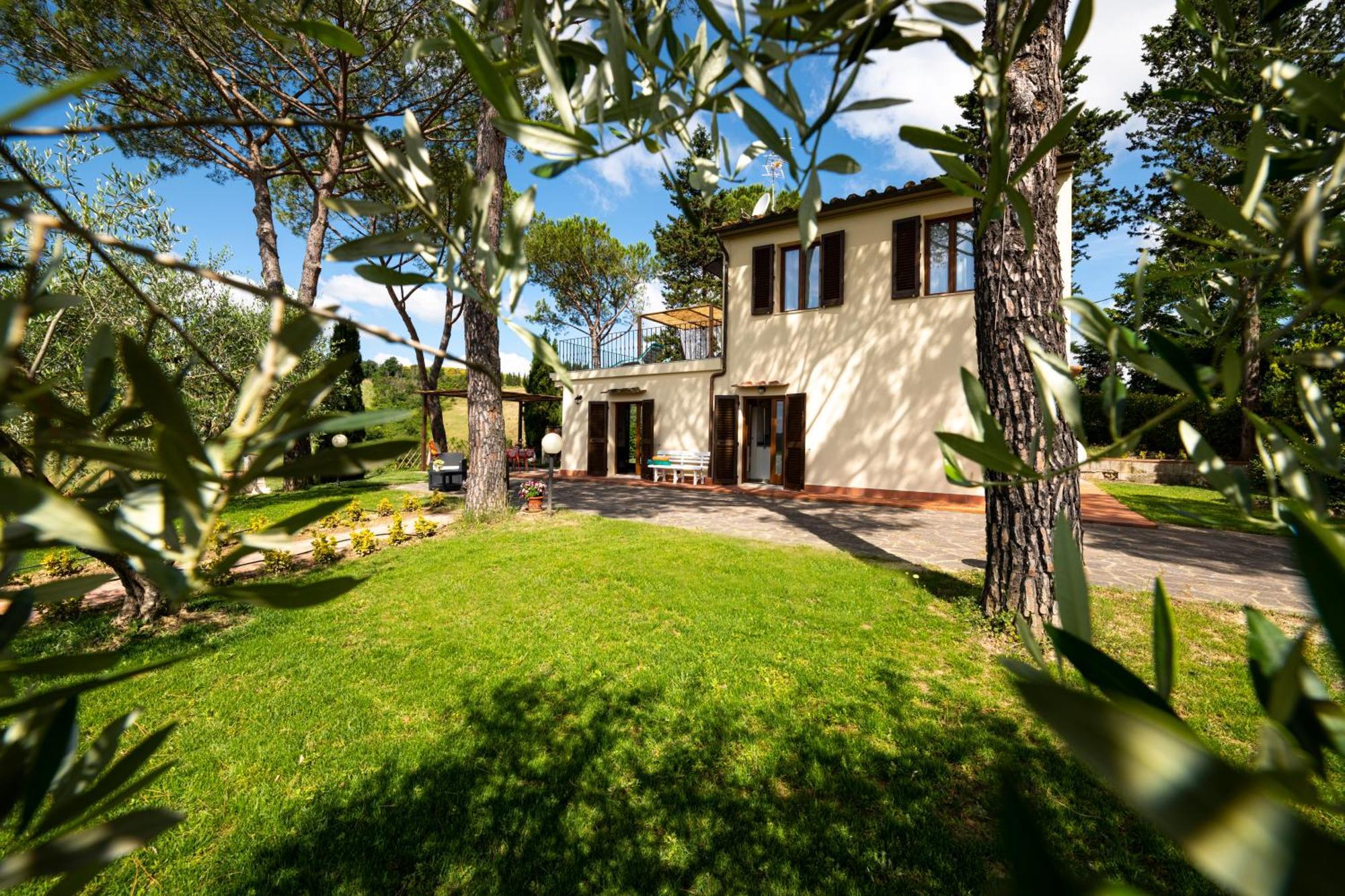 Il Pucchio Apartment Certaldo Luaran gambar