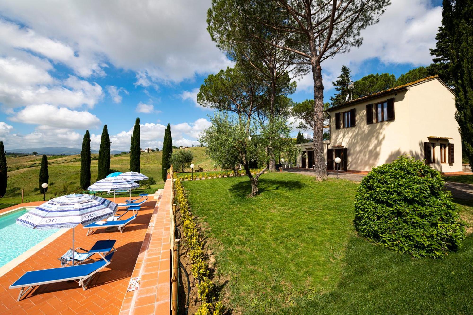 Il Pucchio Apartment Certaldo Luaran gambar